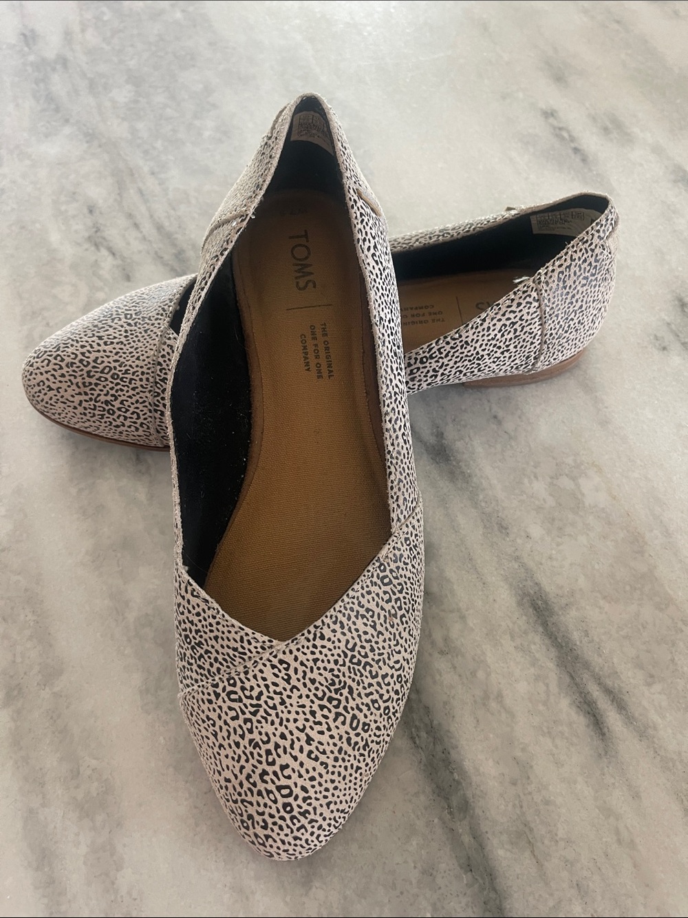 Toms Women's D'Orsay Leopard Print Flats in Beige and Black